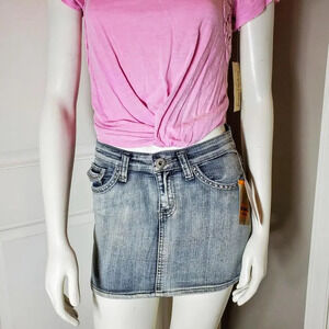 NWT True People Acid Wash Denim Studded Mini Skirt Size 3 Juniors